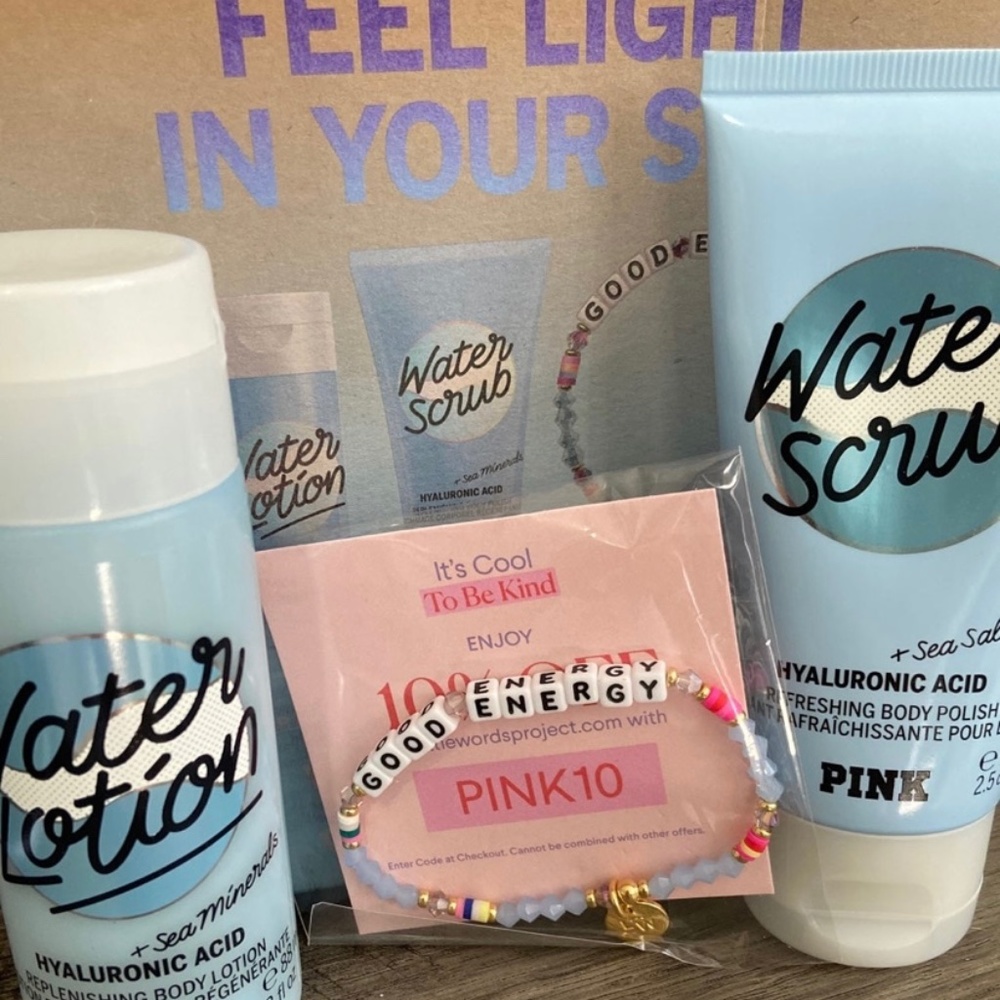 Vs pink gift set